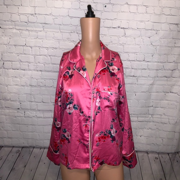 Victoria's Secret Tops - Victorias Secret Pink & Red Floral Button Down Top
